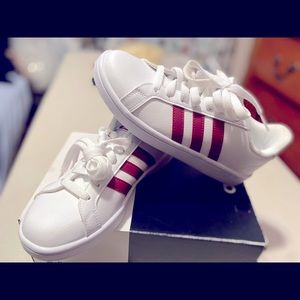 NWT Womens Adidas CF Advantage